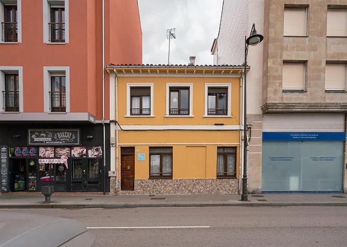 Little Yellow House * Gijón