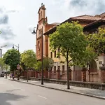 Holiday home Little Yellow House Gijon
