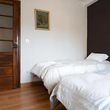 Сasa de vacaciones Little Yellow House *