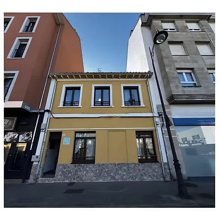 Little Yellow House Holiday home *